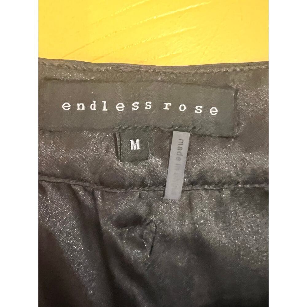 ☀️Endless Rose Satin High Waisted Pleated Cuffed Short Black Womens Size M - Picture 5 of 7